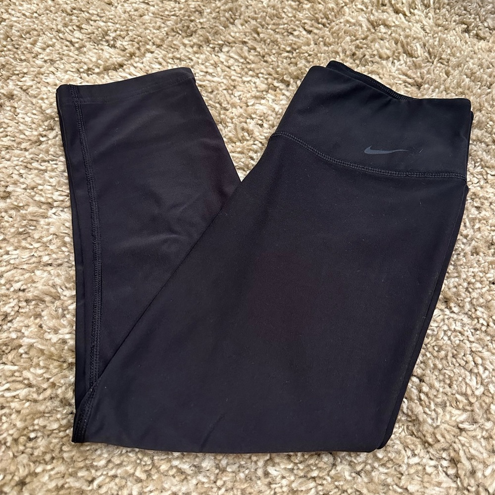 Black Nike Dri-Fit Cropped Leggings